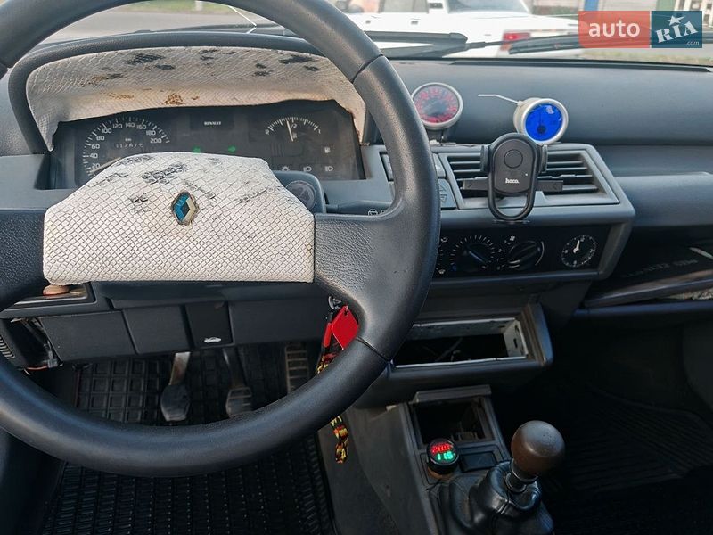 Хэтчбек Renault Clio 1995 в Полтаве