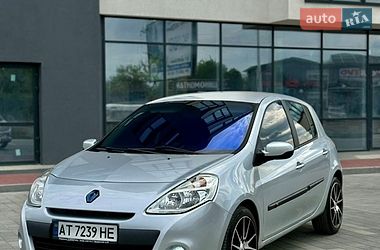 Хэтчбек Renault Clio 2011 в Ивано-Франковске