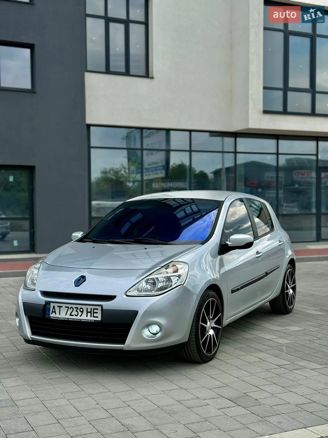 2011 Renault Clio - фото 1