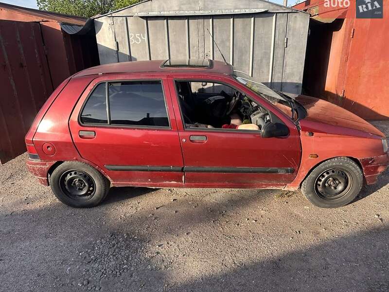 Renault Clio 1995