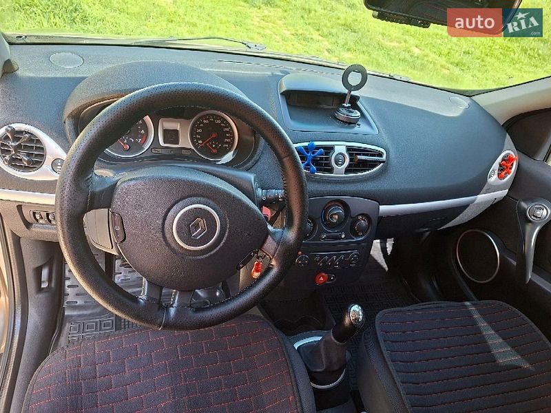 Универсал Renault Clio 2008 в Гайсине
