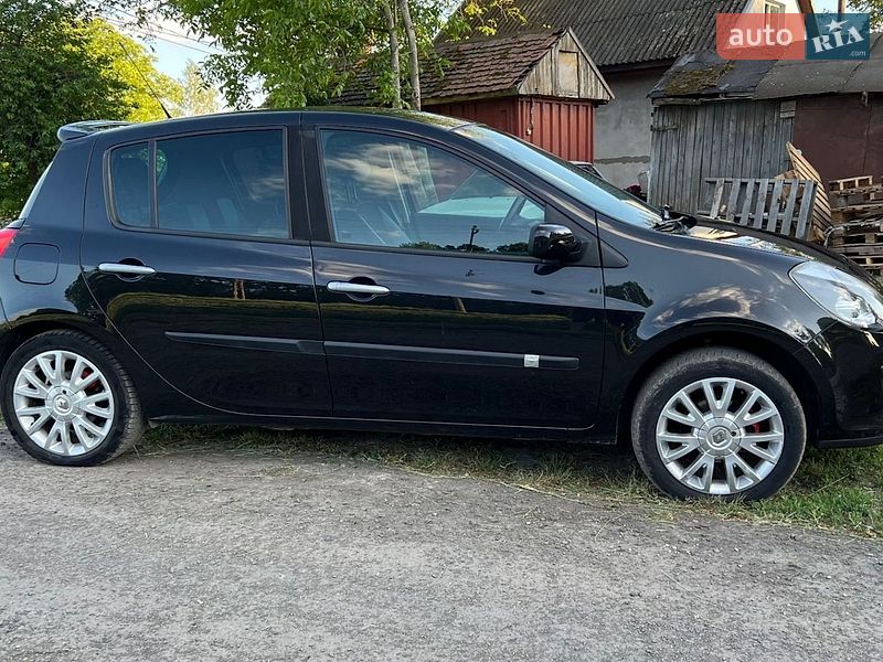 Хэтчбек Renault Clio 2007 в Луцке
