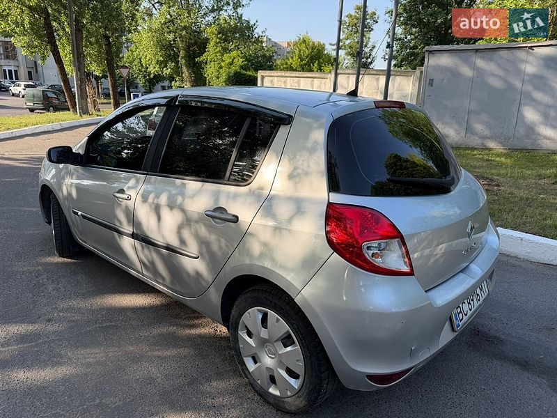 Хэтчбек Renault Clio 2010 в Львове