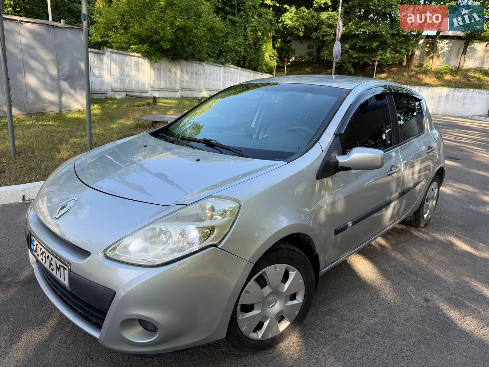 2010 Renault Clio - мініатюра 11