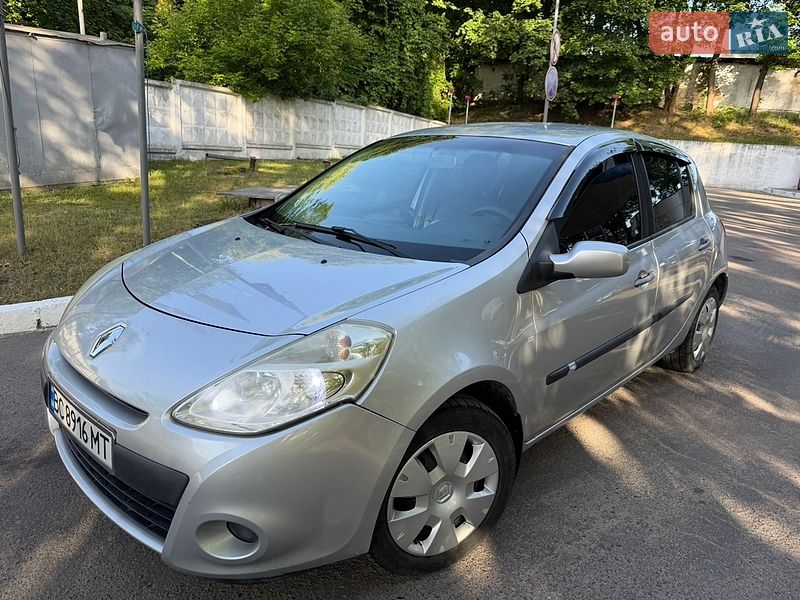 Хэтчбек Renault Clio 2010 в Львове