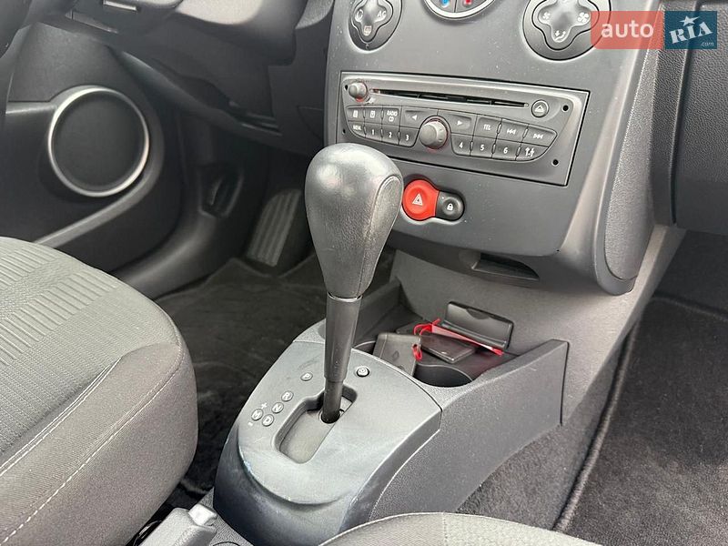 Хетчбек Renault Clio 2009 в Броварах фото 33 Хетчбек Renault Clio 2009 в Броварах