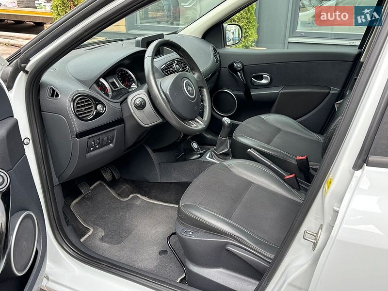 Універсал Renault Clio 2011 в Житомирі