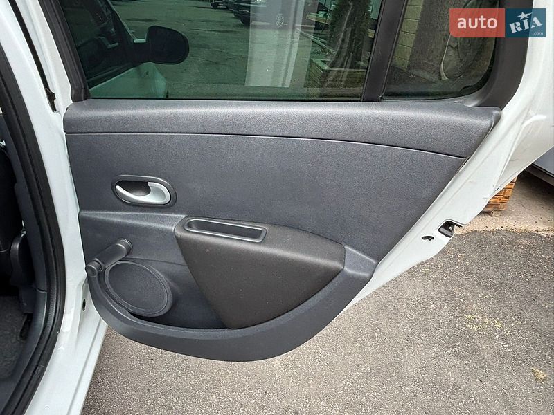Універсал Renault Clio 2011 в Житомирі