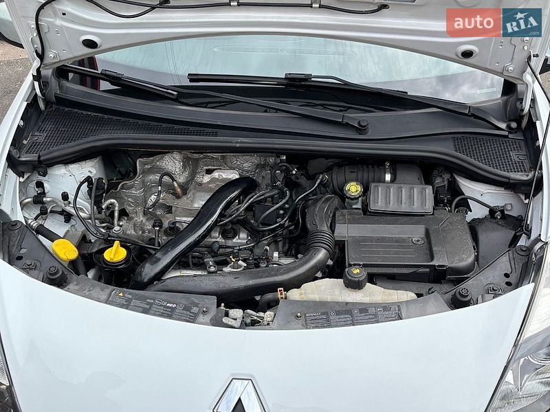 Універсал Renault Clio 2011 в Житомирі