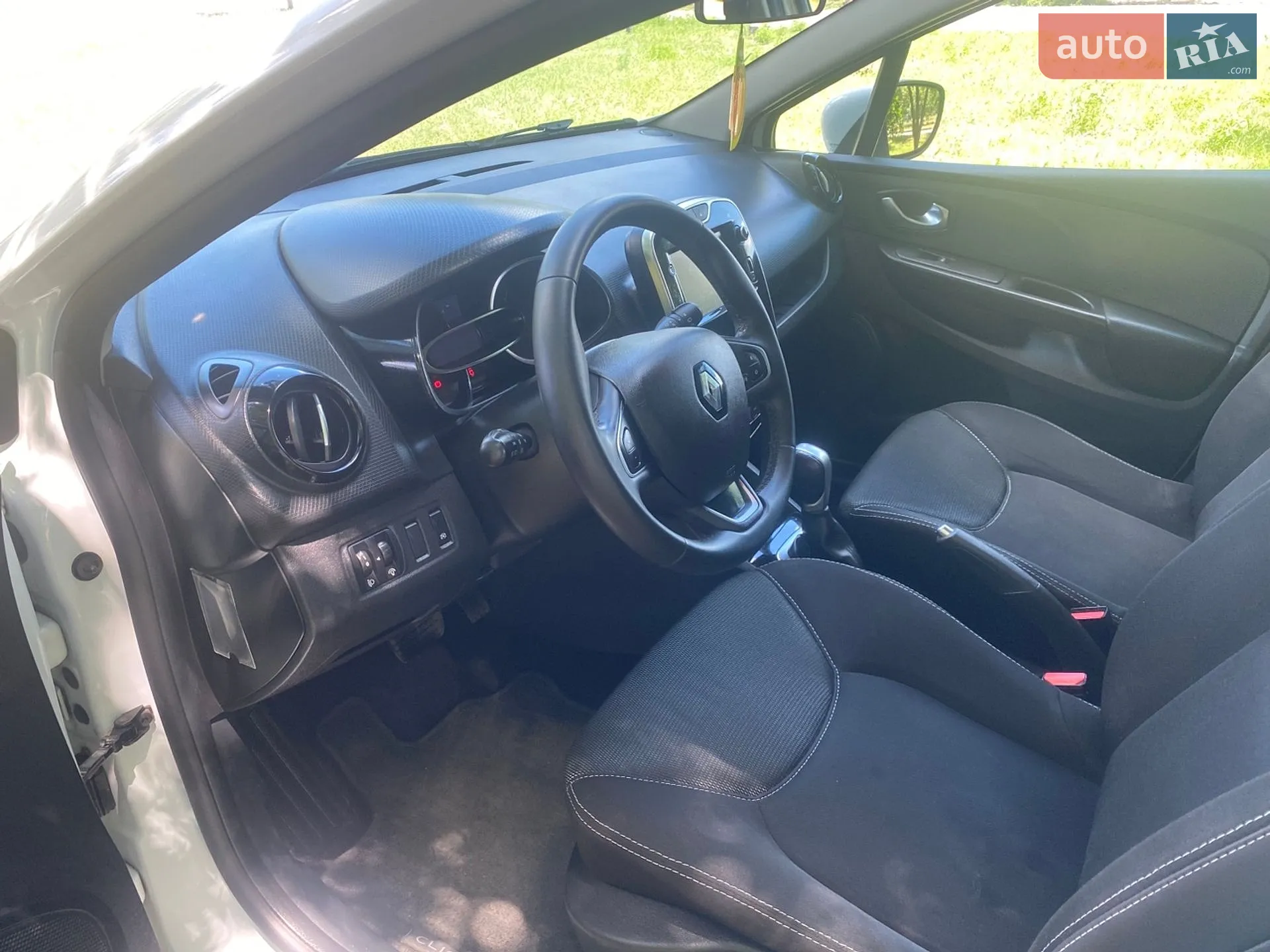 2017 Renault Clio - мініатюра 21