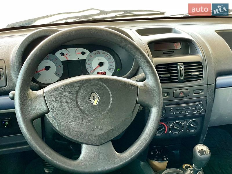 Седан Renault Clio 2006 в Каменском фото 12 Седан Renault Clio 2006 в Каменском