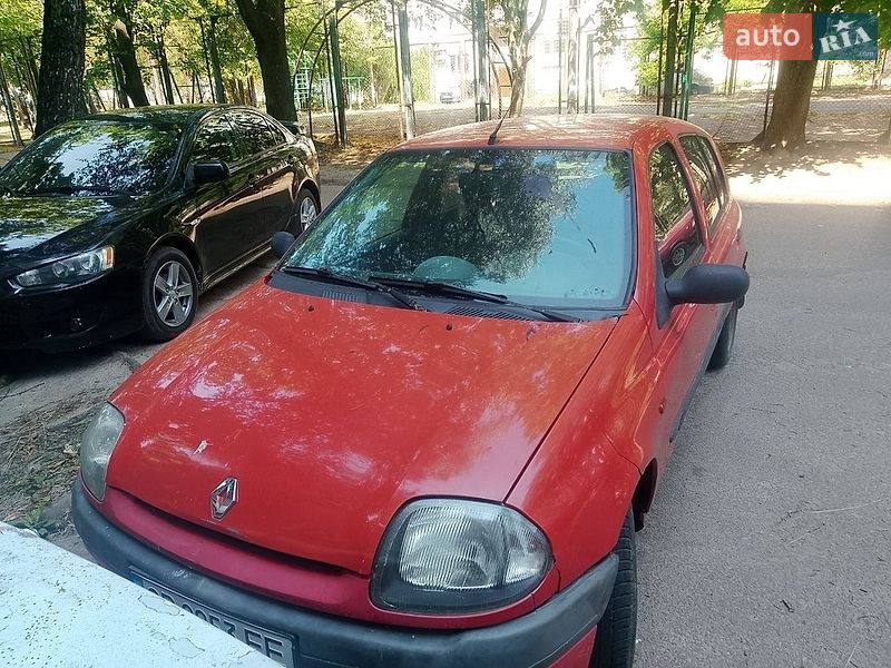 Renault Clio 2000