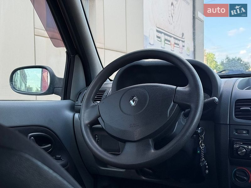 Седан Renault Clio 2007 в Кривому Розі