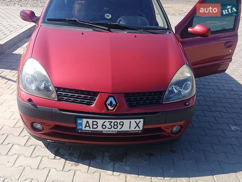 Хэтчбек Renault Clio 2002 в Мурованых Куриловцах