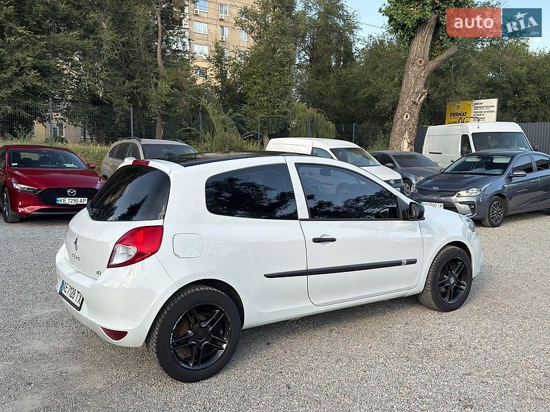 Хэтчбек Renault Clio 2011 в Самаре