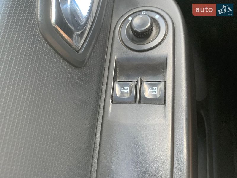 Універсал Renault Clio 2013 в Дрогобичі фото 12 Універсал Renault Clio 2013 в Дрогобичі