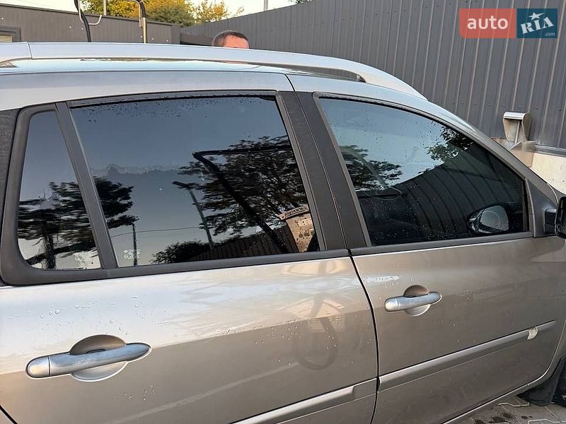 Универсал Renault Clio 2011 в Луцке