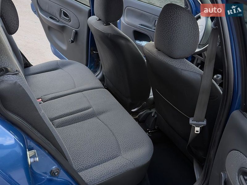 Хэтчбек Renault Clio 2009 в Киеве фото 6 Хэтчбек Renault Clio 2009 в Киеве
