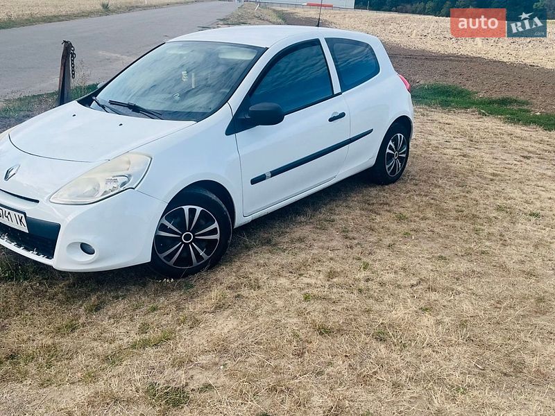 Renault Clio 2011 Renault Clio 2011