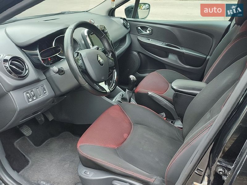 Хэтчбек Renault Clio 2012 в Черкассах