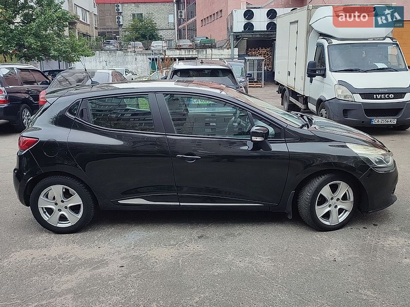 Хэтчбек Renault Clio 2012 в Черкассах