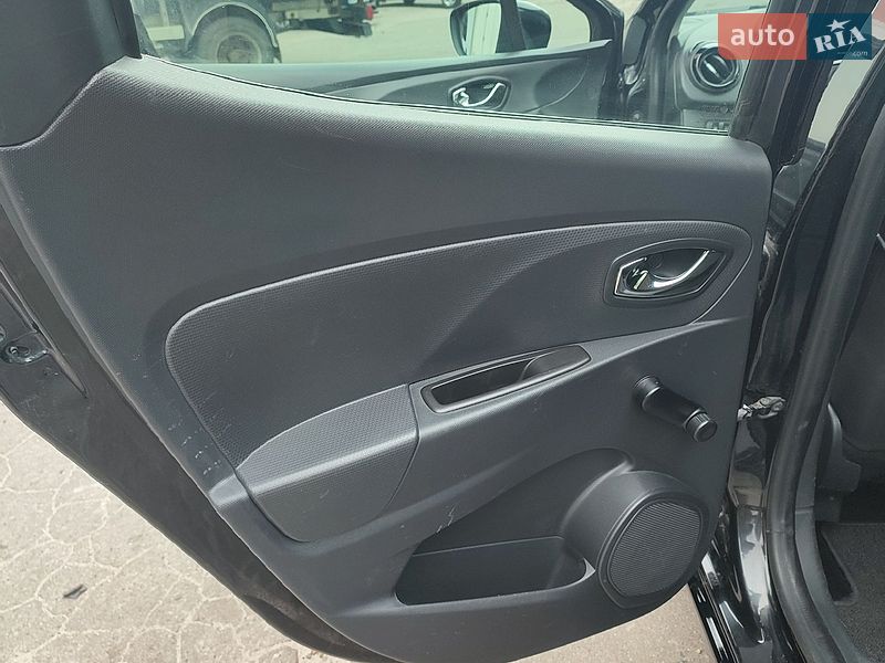 Хэтчбек Renault Clio 2012 в Черкассах
