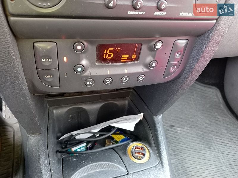 Седан Renault Clio 2008 в Львові
