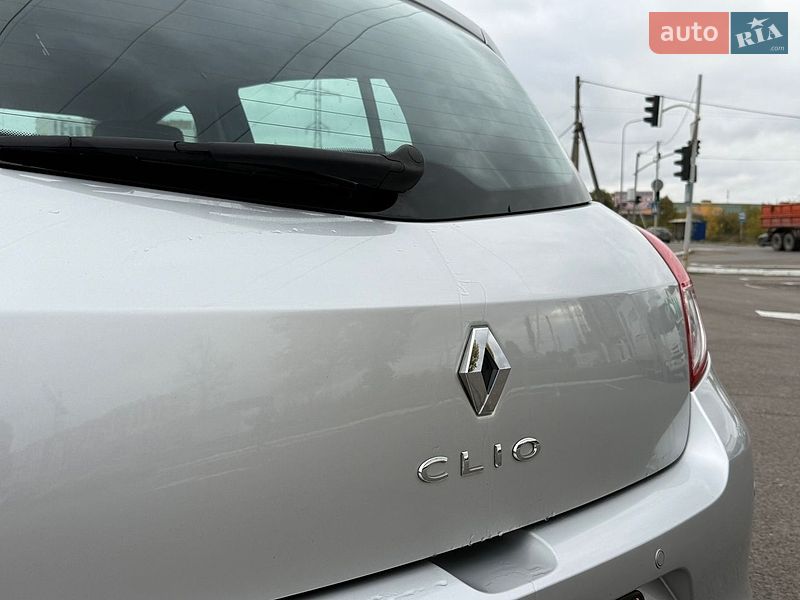 Хэтчбек Renault Clio 2011 в Луцке