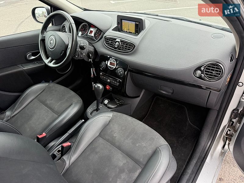Хэтчбек Renault Clio 2011 в Луцке