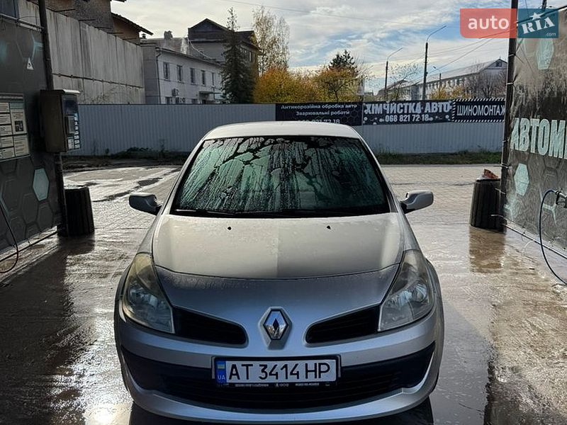 Хетчбек Renault Clio 2006 в Івано-Франківську