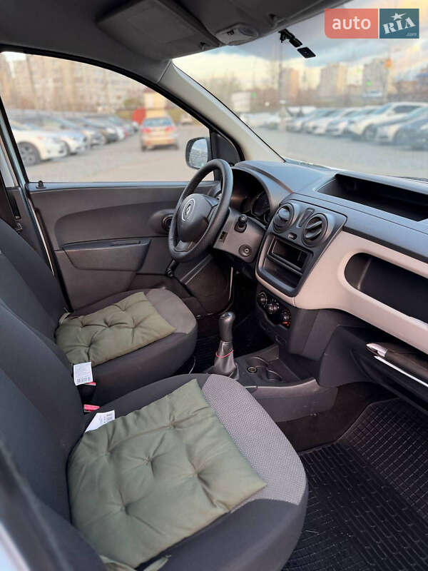 Грузовой фургон Renault Dokker 2016 в Киеве