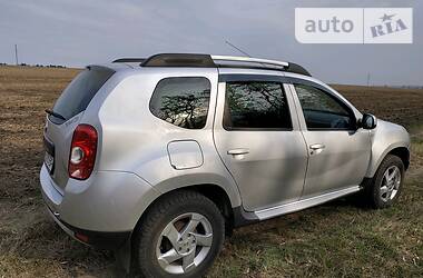 Позашляховик / Кросовер Renault Duster 2012 в 