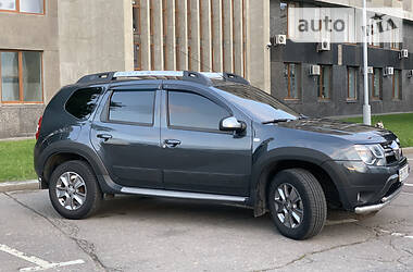 Позашляховик / Кросовер Renault Duster 2017 в 