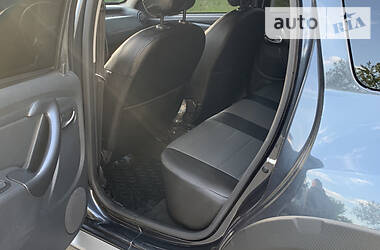 Позашляховик / Кросовер Renault Duster 2017 в 