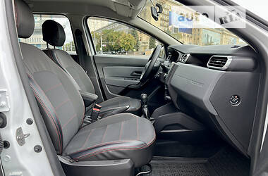 Внедорожник / Кроссовер Renault Duster 2020 в 