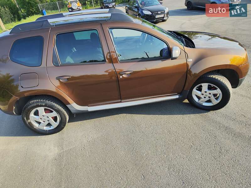 Внедорожник / Кроссовер Renault Duster 2010 в Ворзеле