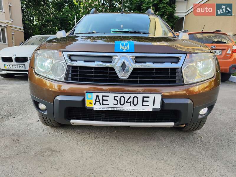 Внедорожник / Кроссовер Renault Duster 2010 в Ворзеле