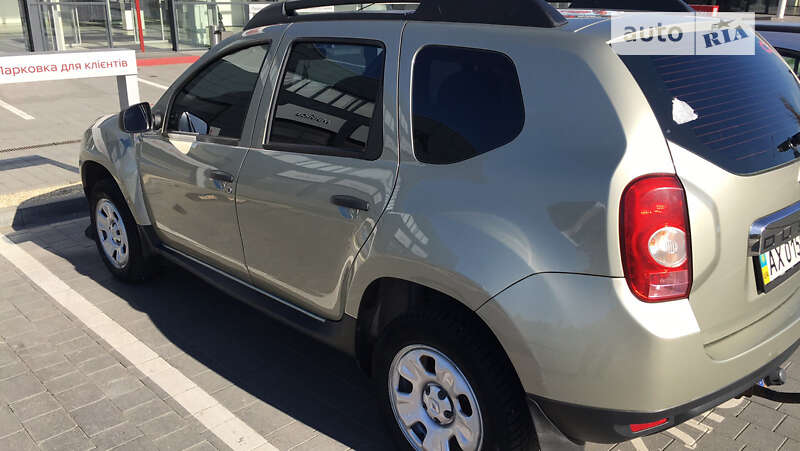 Внедорожник / Кроссовер Renault Duster 2014 в Надворной