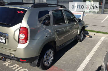Внедорожник / Кроссовер Renault Duster 2014 в Надворной