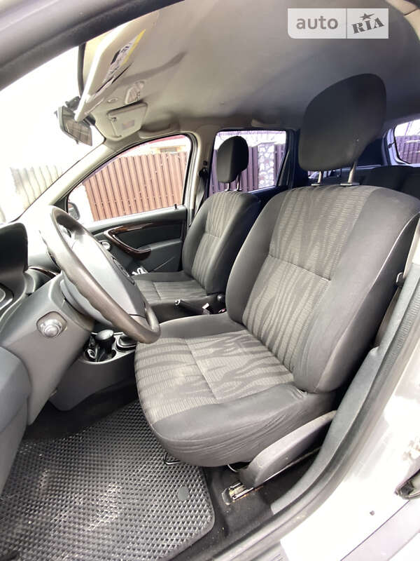 Внедорожник / Кроссовер Renault Duster 2012 в Тернополе фото 15 Внедорожник / Кроссовер Renault Duster 2012 в Тернополе