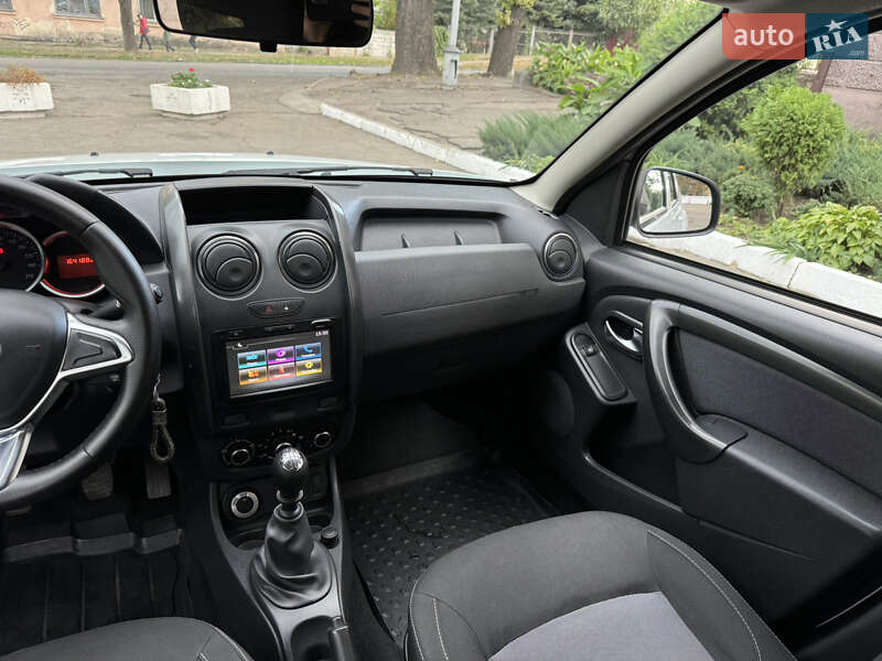 Внедорожник / Кроссовер Renault Duster 2017 в Каменском