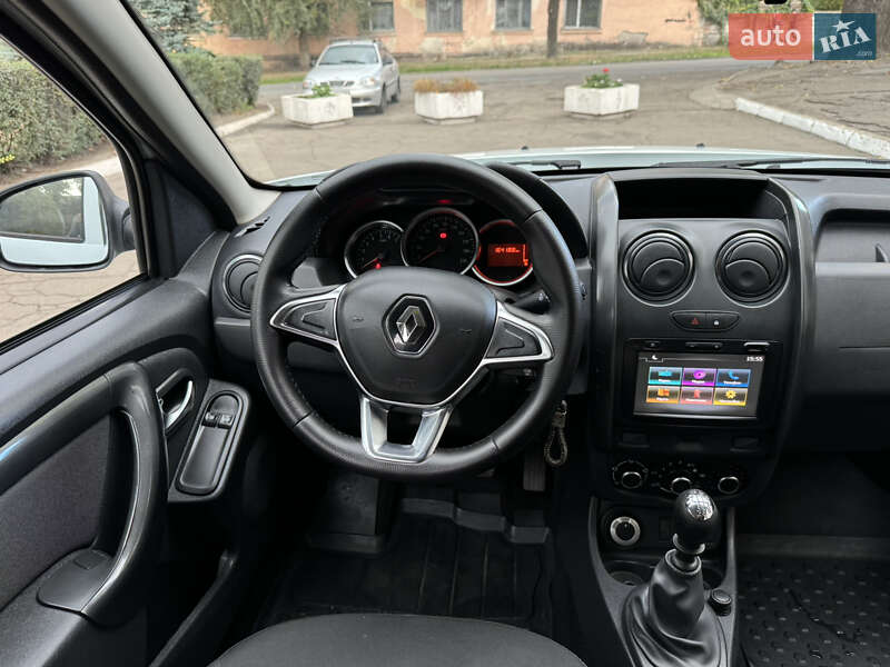 Внедорожник / Кроссовер Renault Duster 2017 в Каменском