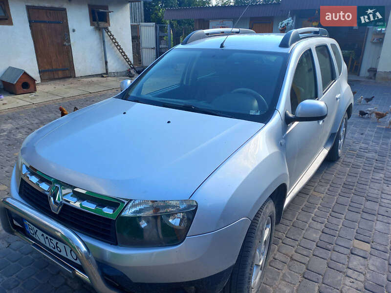 Внедорожник / Кроссовер Renault Duster 2011 в Березному