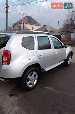 Внедорожник / Кроссовер Renault Duster 2010 в 