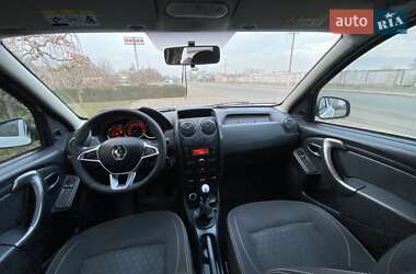 Внедорожник / Кроссовер Renault Duster 2017 в 