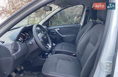 Внедорожник / Кроссовер Renault Duster 2017 в 