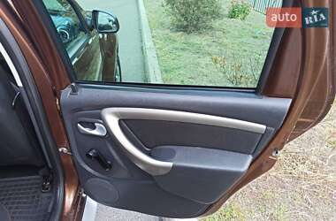 Позашляховик / Кросовер Renault Duster 2013 в 