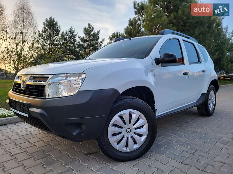Позашляховик / Кросовер Renault Duster 2013 в 