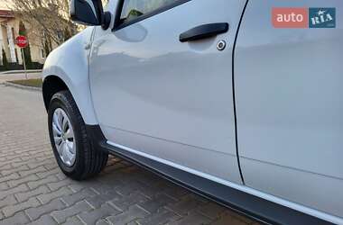 Позашляховик / Кросовер Renault Duster 2013 в 