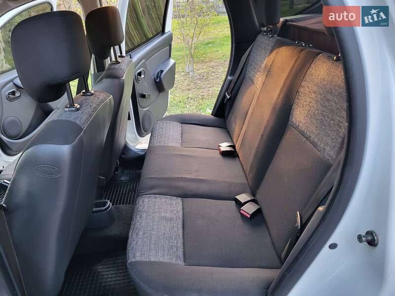 Позашляховик / Кросовер Renault Duster 2013 в Хмельницькому